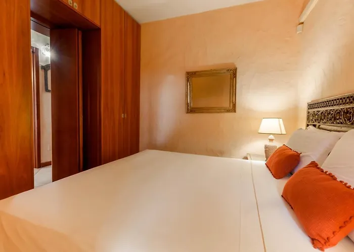 Luna Bay Retreat Con Vista Sulla Baia Di Porto Luna A 2 Km Da Будинок відпочинку Віллазімьюс