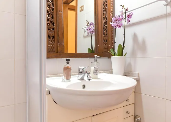 Luna Bay Retreat Con Vista Sulla Baia Di Porto Luna A 2 Km Da Hébergement de vacances *